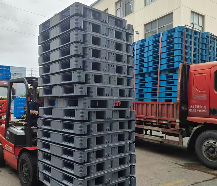 内置钢管塑料托盘：承载力与耐用性的双重升级